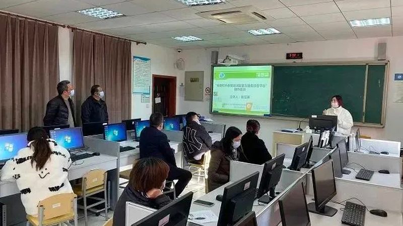 叉车培训报名费主要包括以下几个方面：