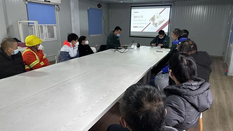 瑜伽教练培训机构选择：如何避开误区，找到适合自己的路径**